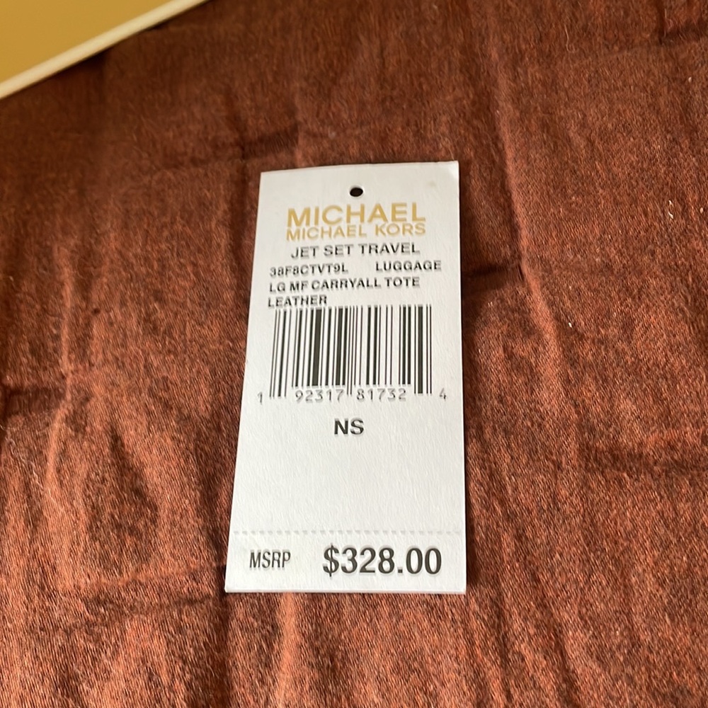 Micheal Kors new with tags jet set travel luggage. Large carry all tote. - Picture 7 of 7